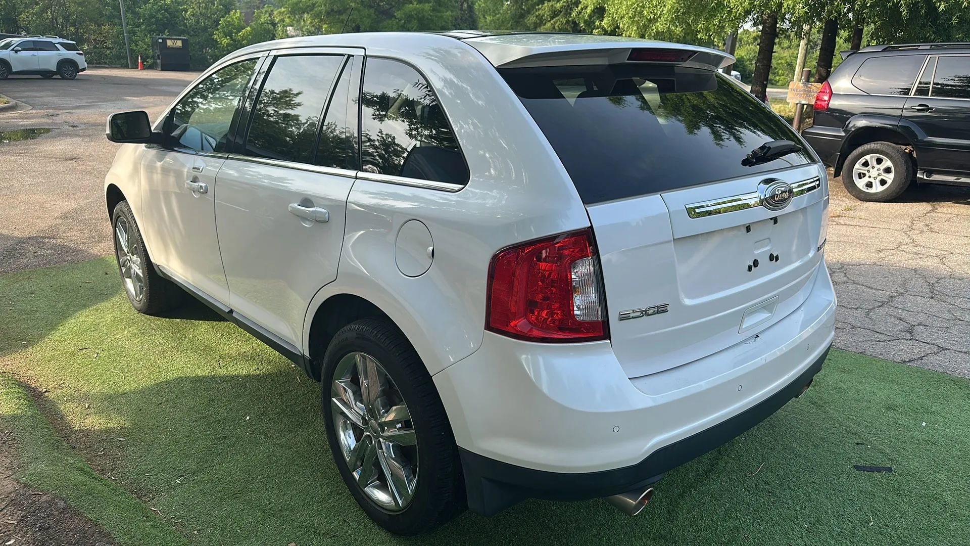 Used 2011 Ford Edge Limited w/ 302A Rapid Spec Order Code FWD image 5