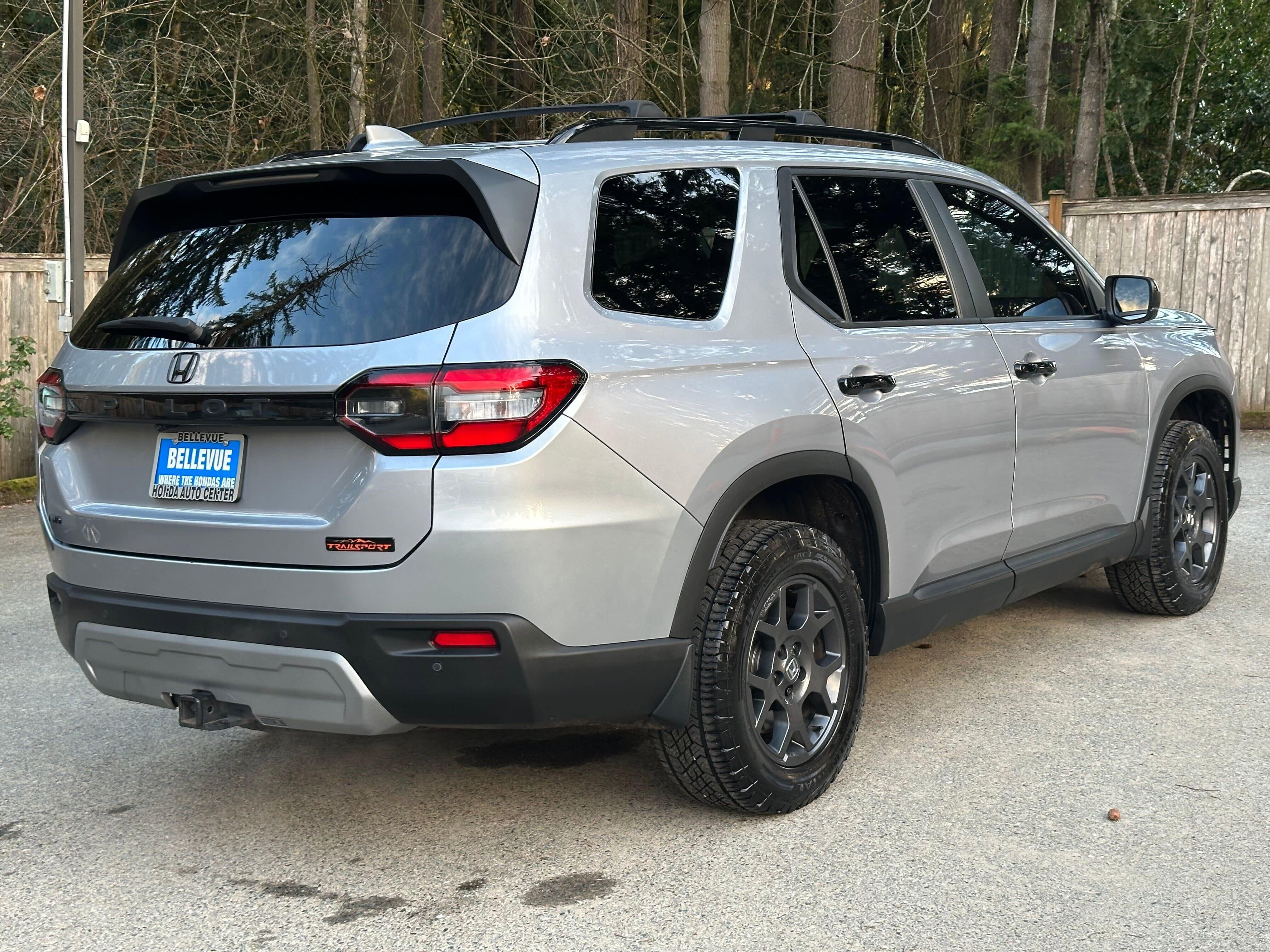 Certified 2024 Honda Pilot TrailSport image 7