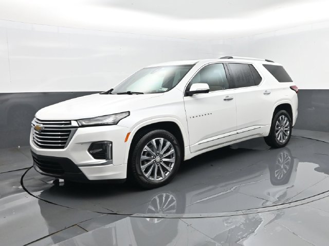 Used 2023 Chevrolet Traverse Premier AWD/4WD image 2