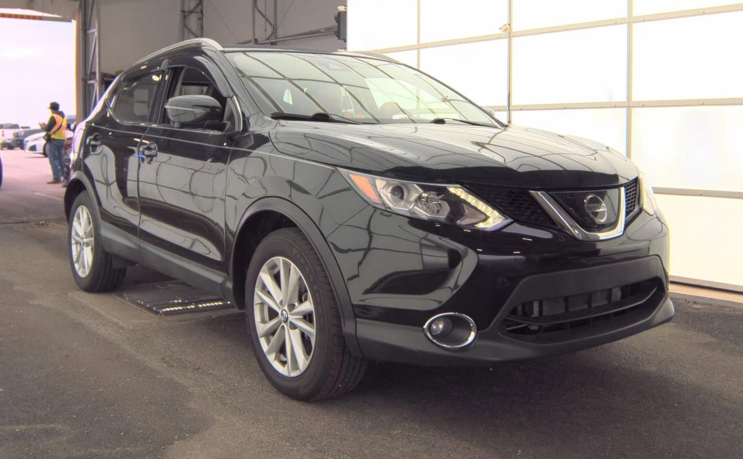 Used 2019 Nissan Rogue Sport SL w/ Premium Package AWD/4WD image 3