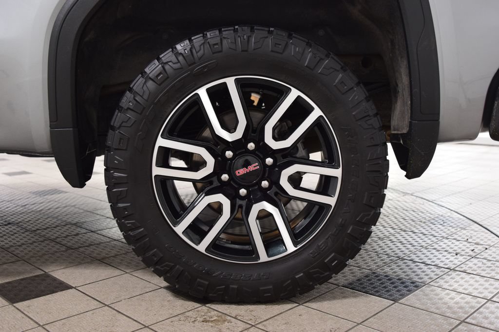 Used 2023 GMC Sierra 1500 AT4 w/ Technology Package AWD/4WD image 23