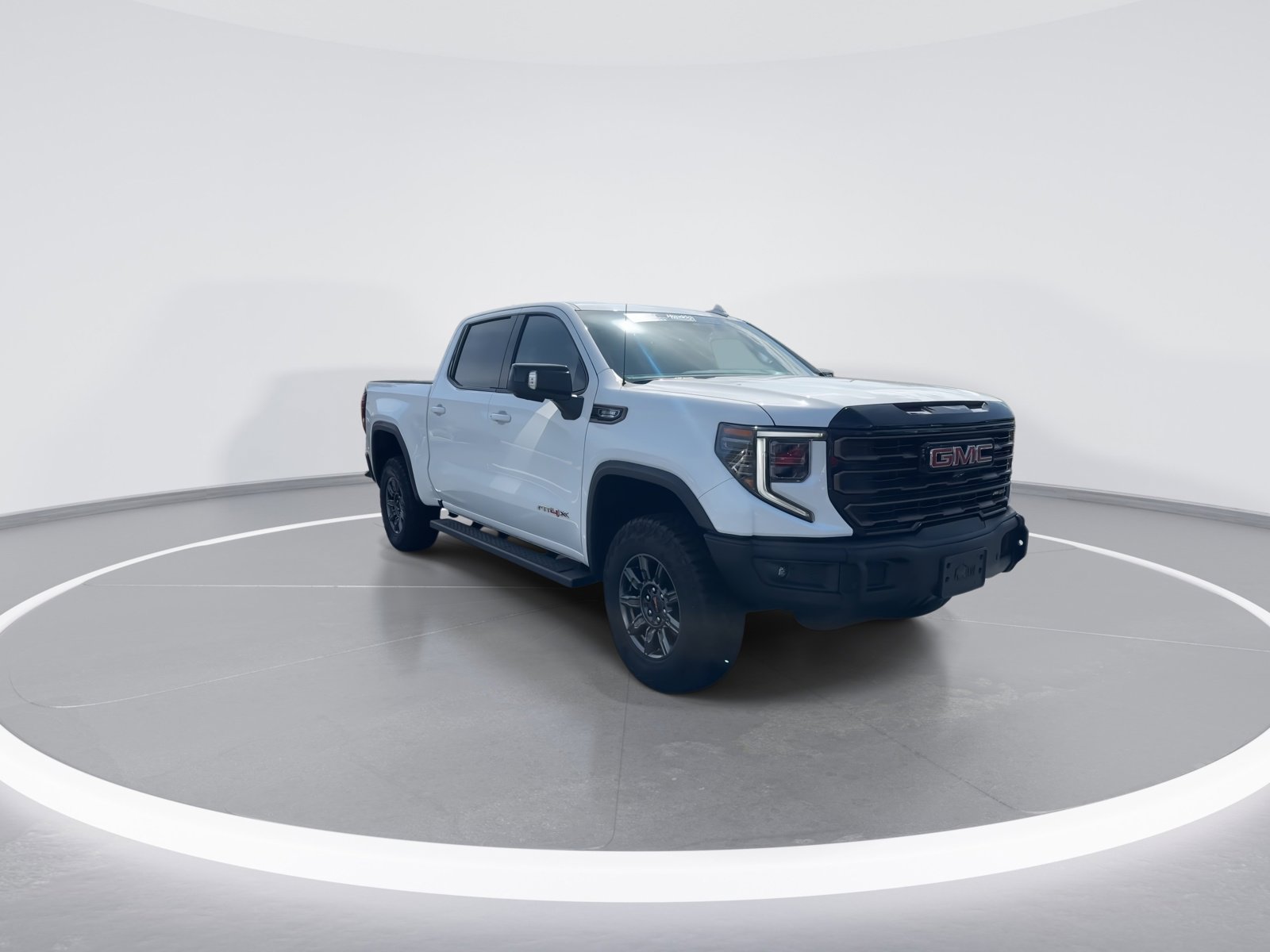 Used 2024 GMC Sierra 1500 AT4X image 2