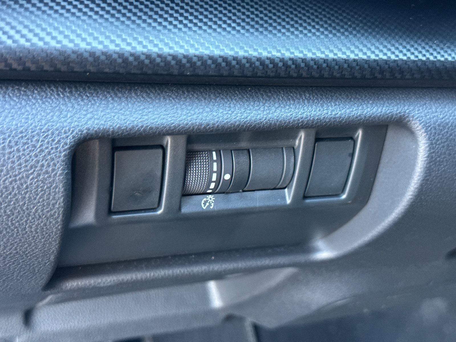 Certified 2024 Subaru Crosstrek 2.0i Premium image 16