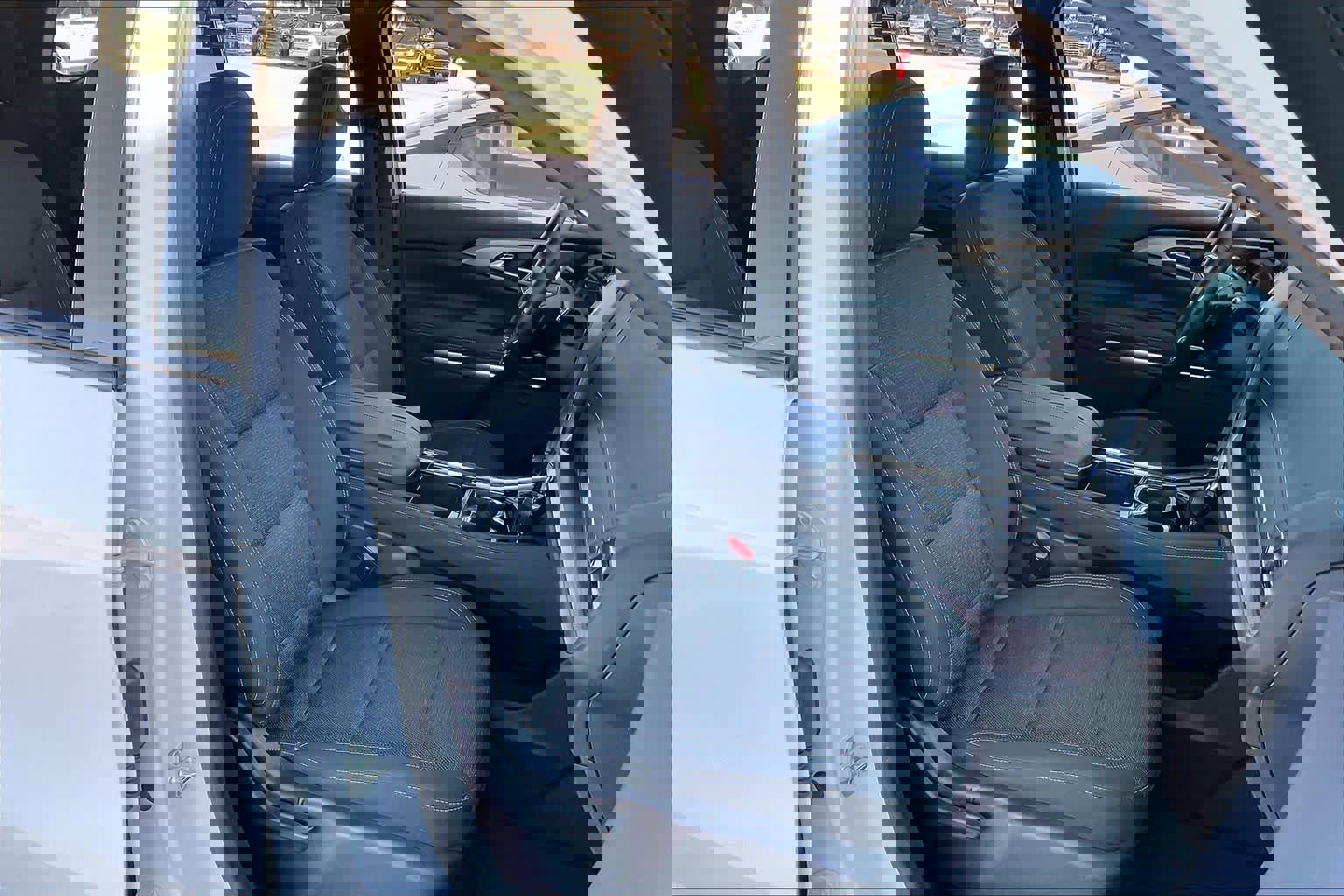 Certified 2025 Chevrolet Traverse LT image 10