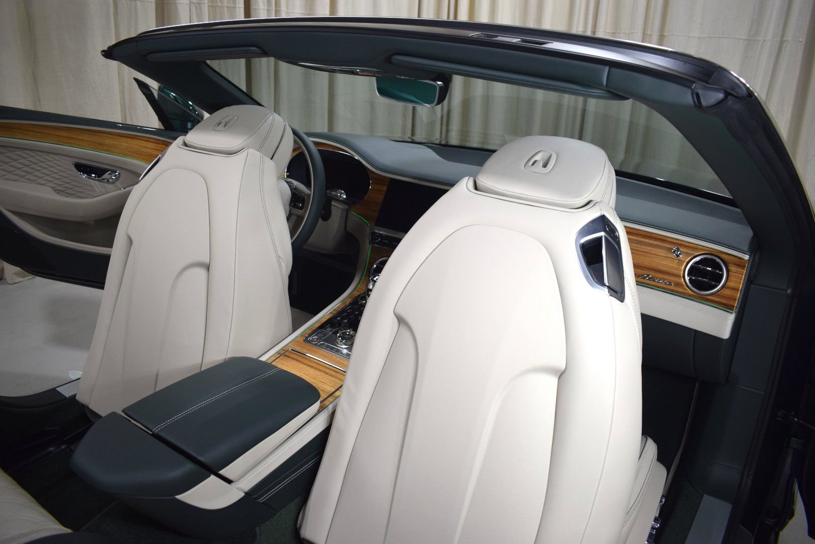 New 2026 Bentley Continental GTC AWD/4WD image 22