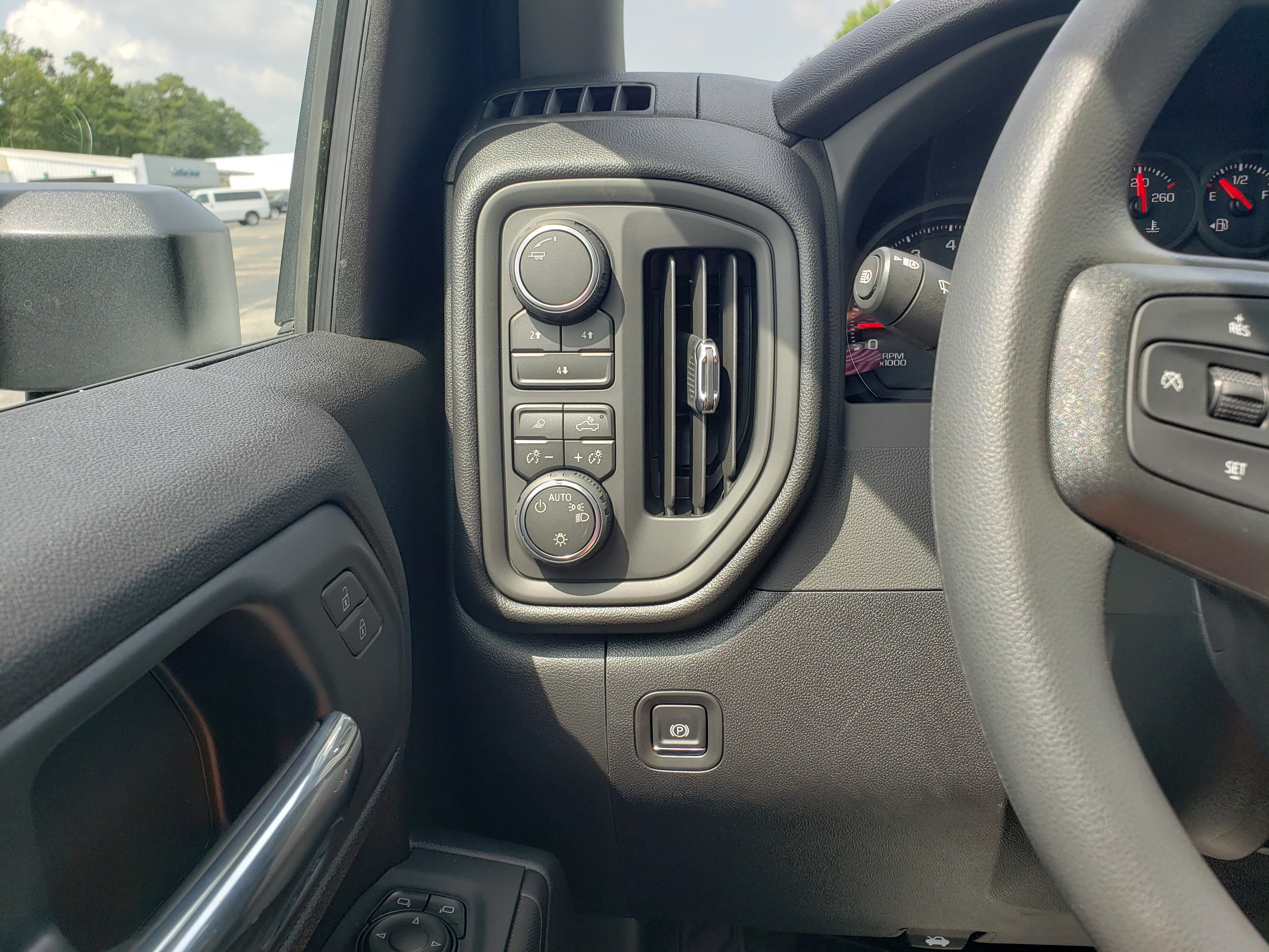 New 2026 Chevrolet Silverado 2500 Custom w/ Custom Value Package AWD/4WD image 13