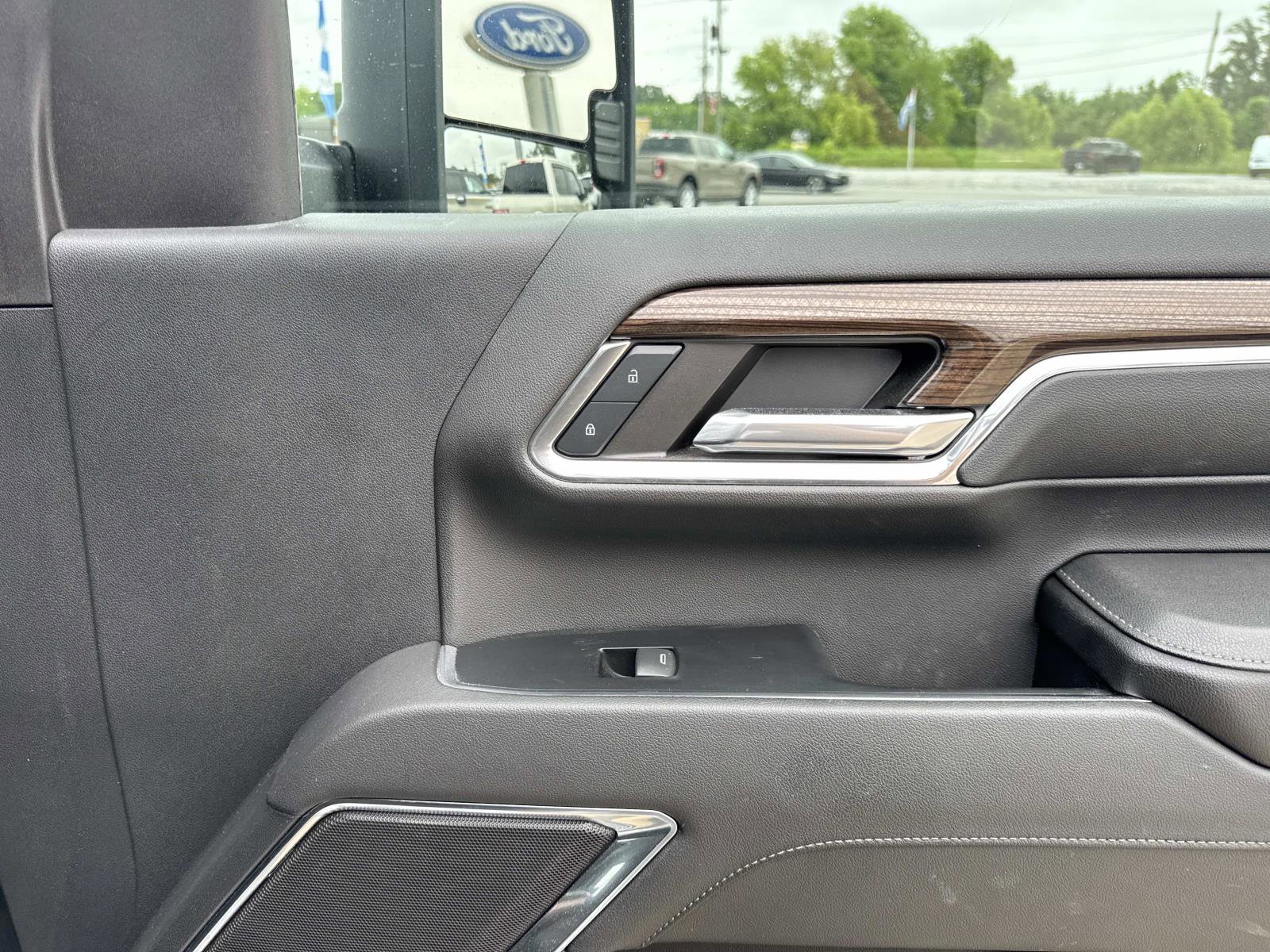 Used 2024 Chevrolet Silverado 2500 LT w/ Convenience Package AWD/4WD image 14