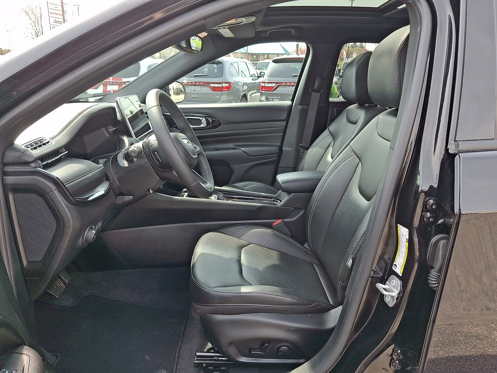 Certified 2024 Jeep Compass Limited w/ High Altitude Package image 15