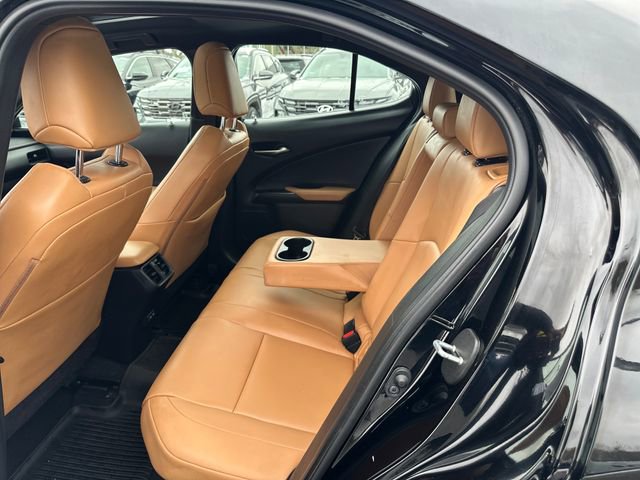 Used 2024 Lexus UX 250h AWD w/ Premium Package image 20