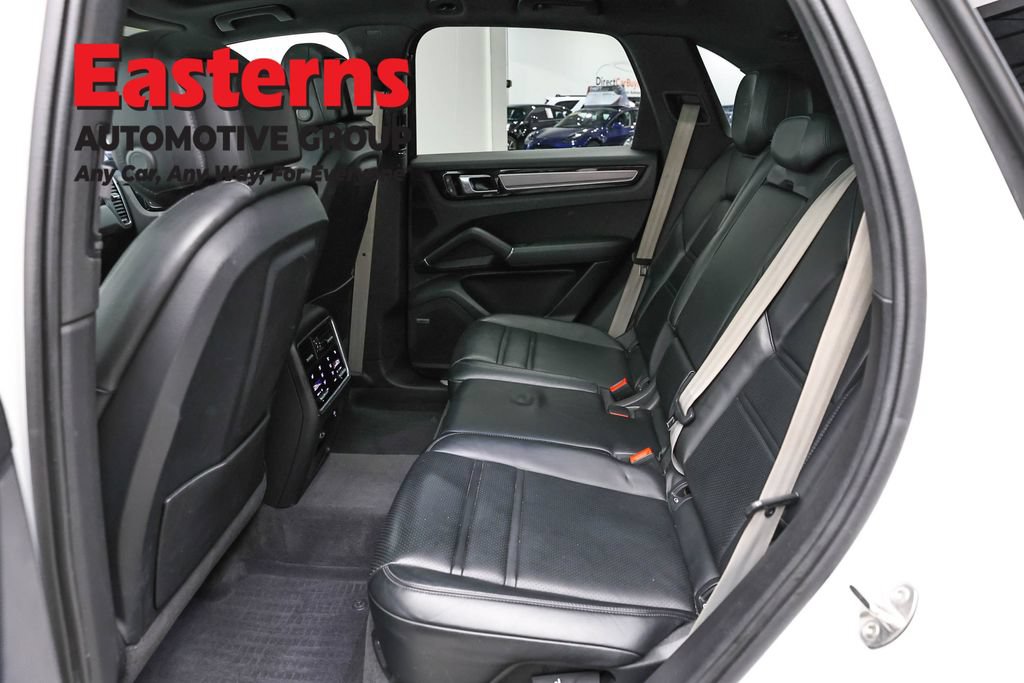 Used 2023 Porsche Cayenne Platinum Edition AWD/4WD image 26