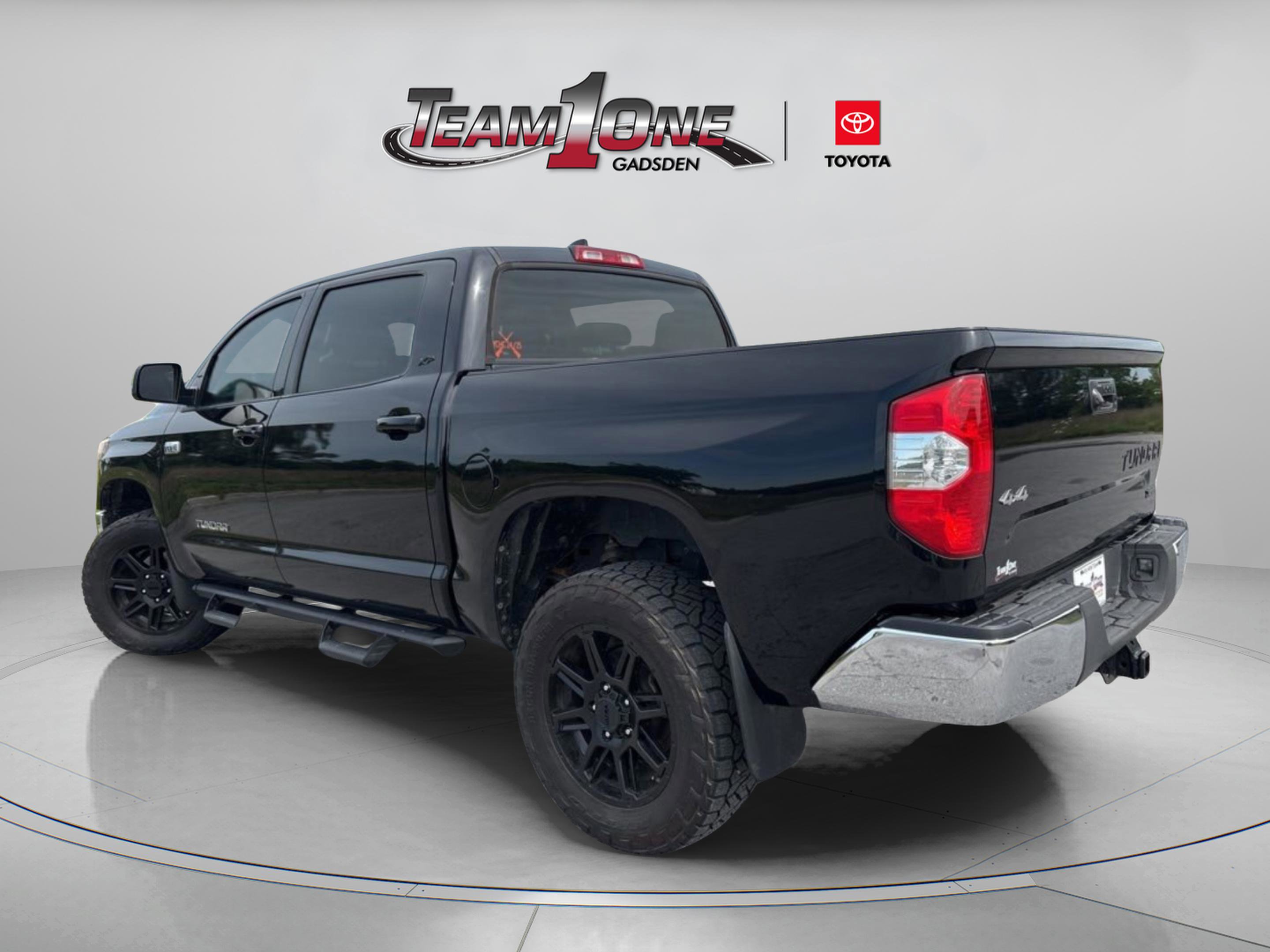Used 2020 Toyota Tundra SR5 w/ SR5 Leather Package AWD/4WD image 6