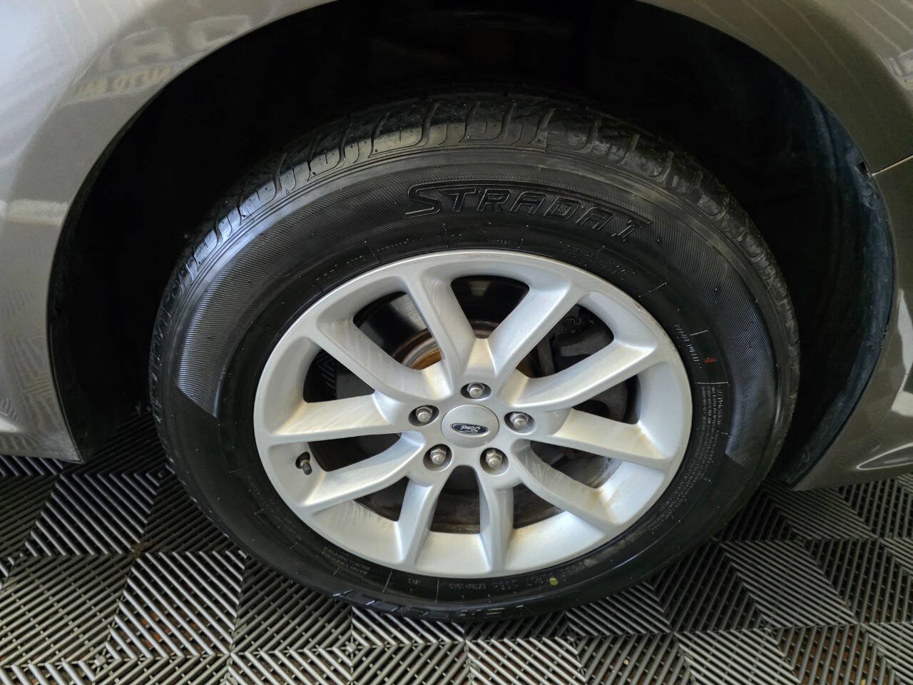 Used 2014 Ford Flex SE FWD image 32