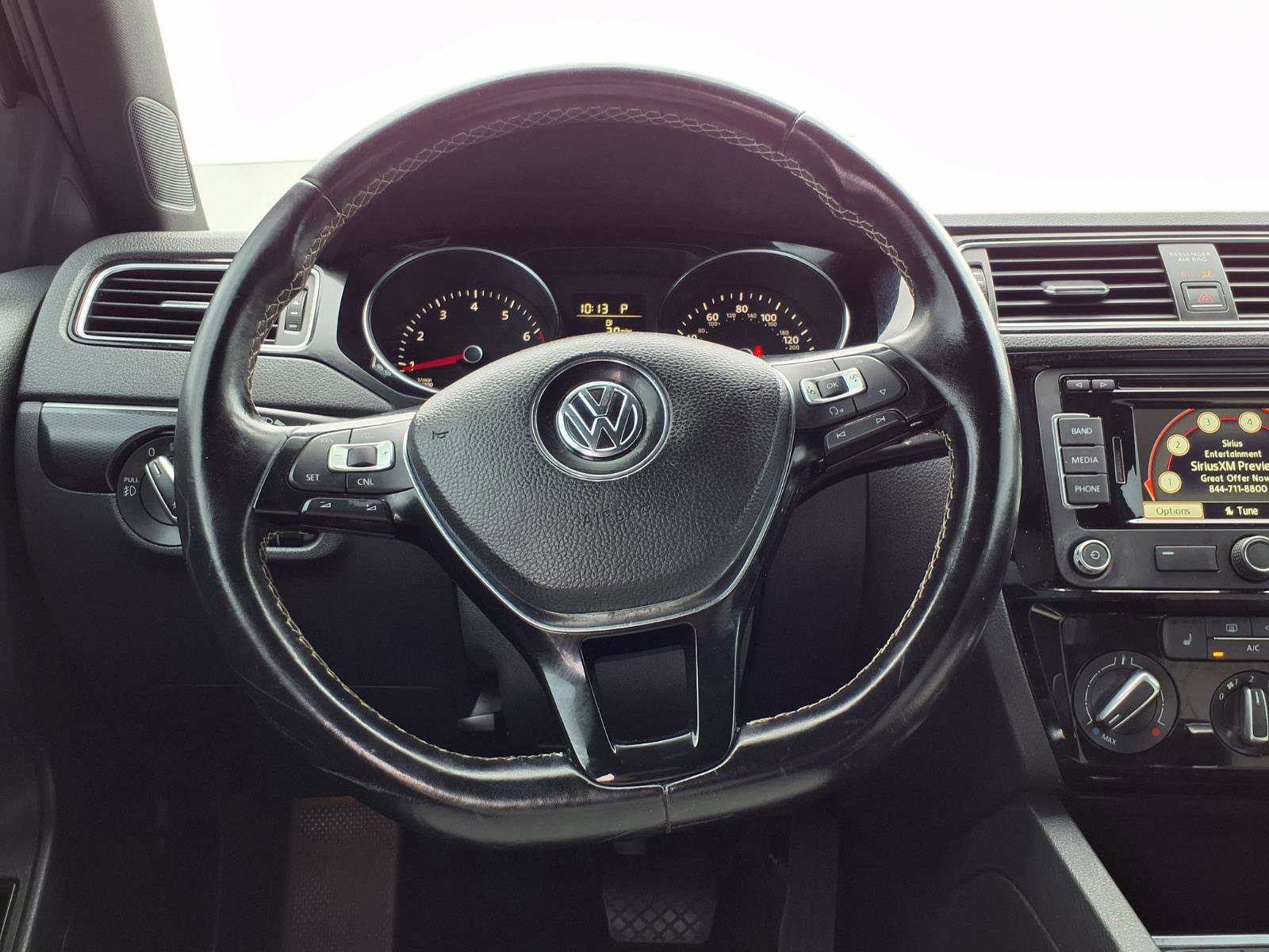 Used 2015 Volkswagen Jetta Sport FWD image 13