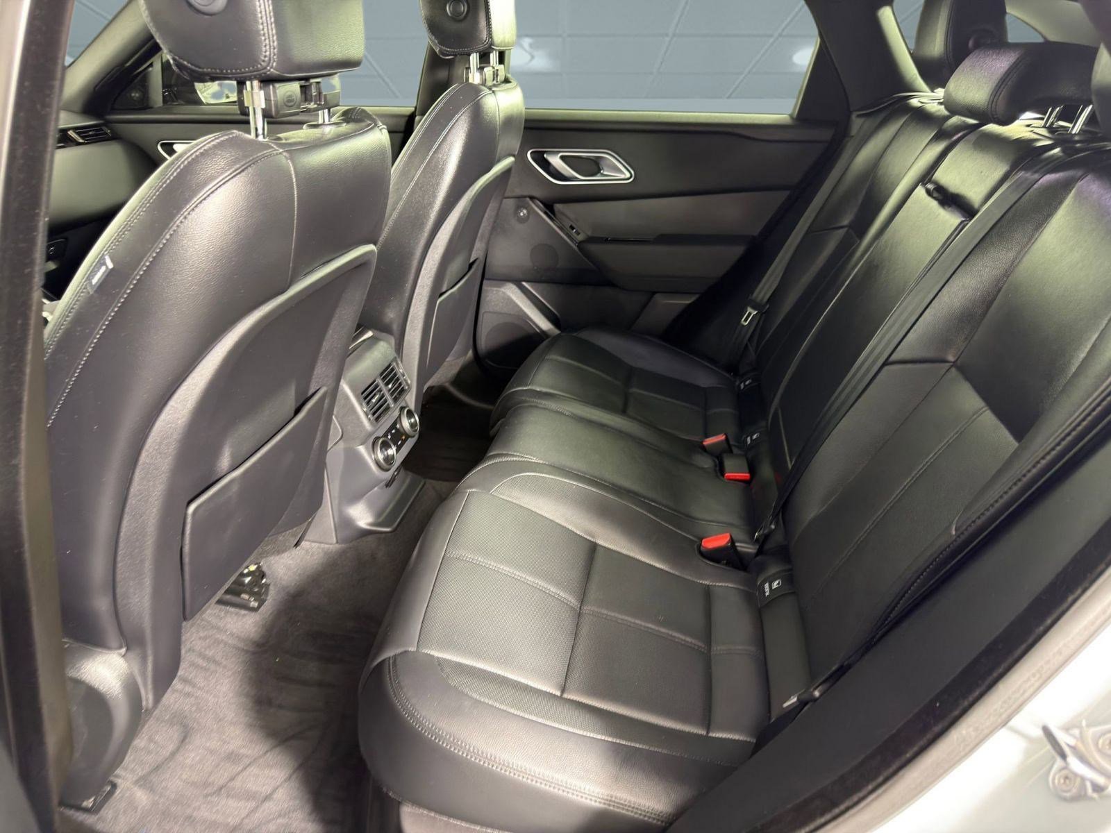 Used 2024 Land Rover Range Rover Velar Dynamic SE image 13