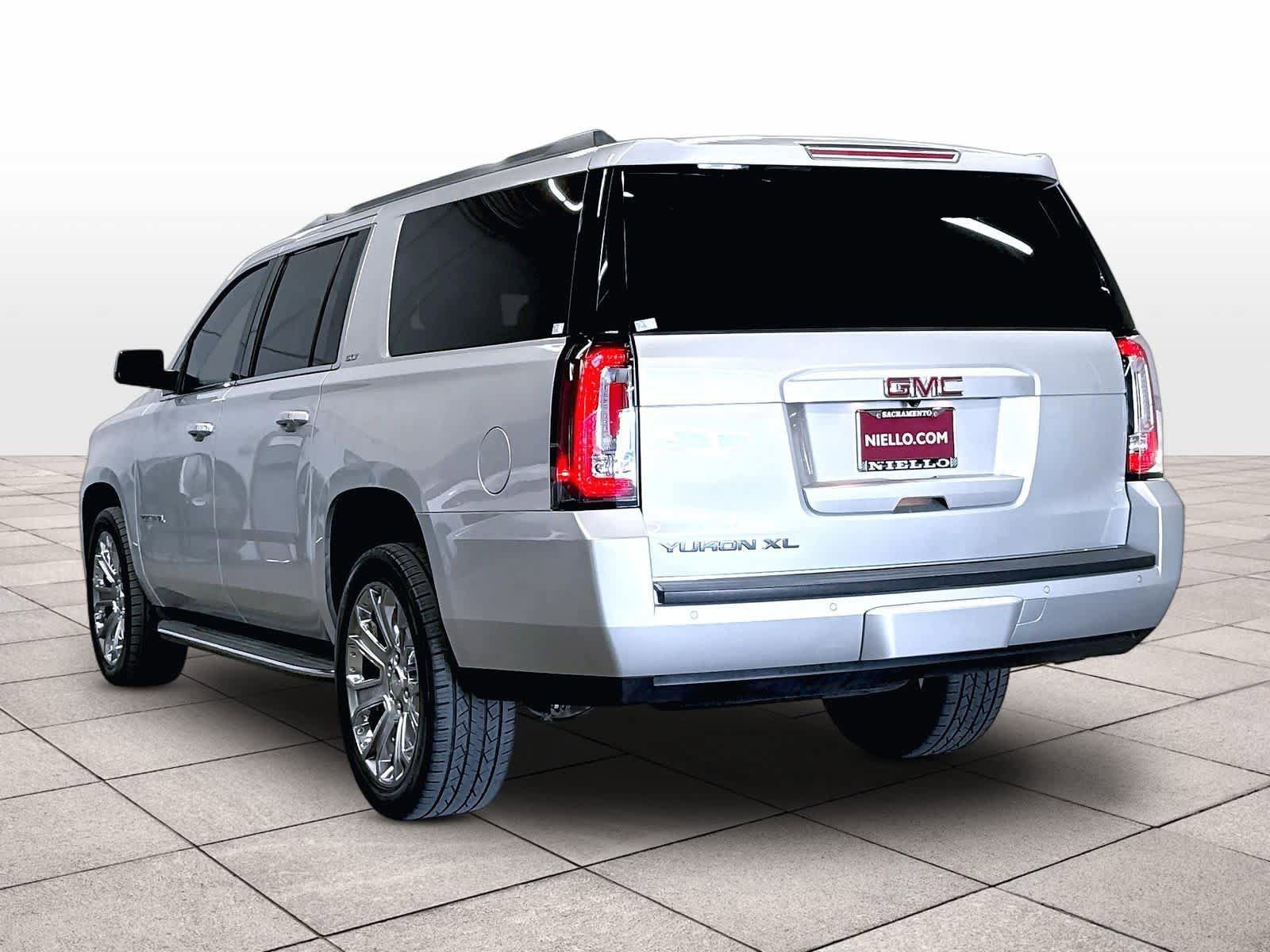 Used 2017 GMC Yukon XL SLT AWD/4WD image 12