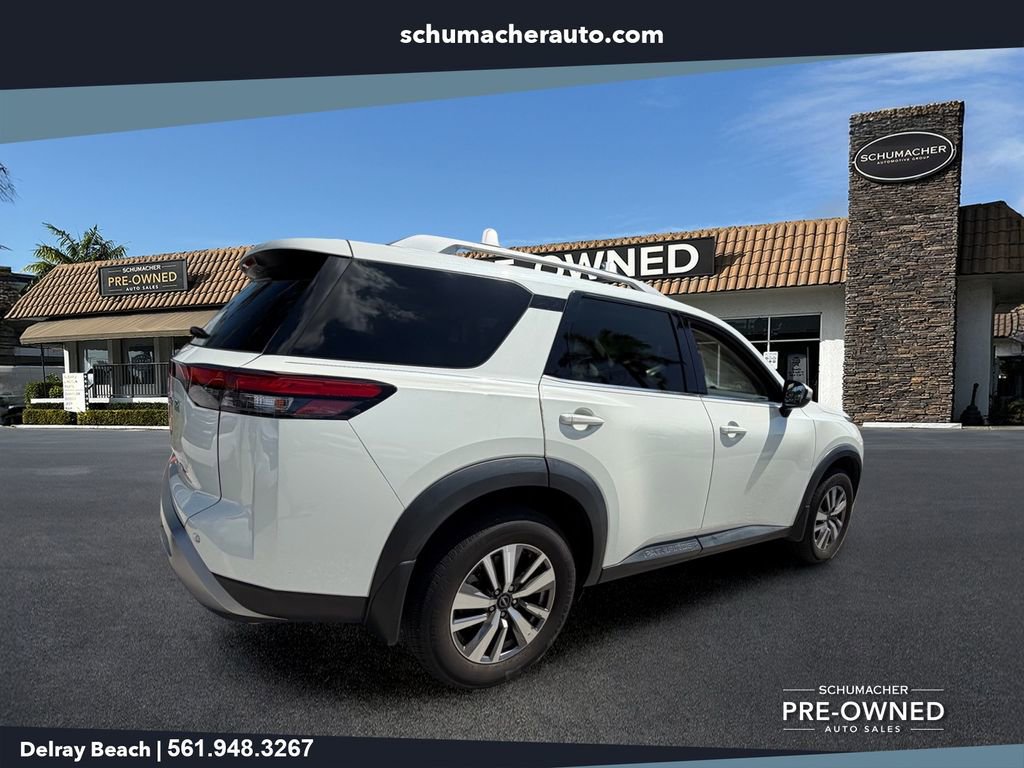 Used 2022 Nissan Pathfinder SL FWD image 6