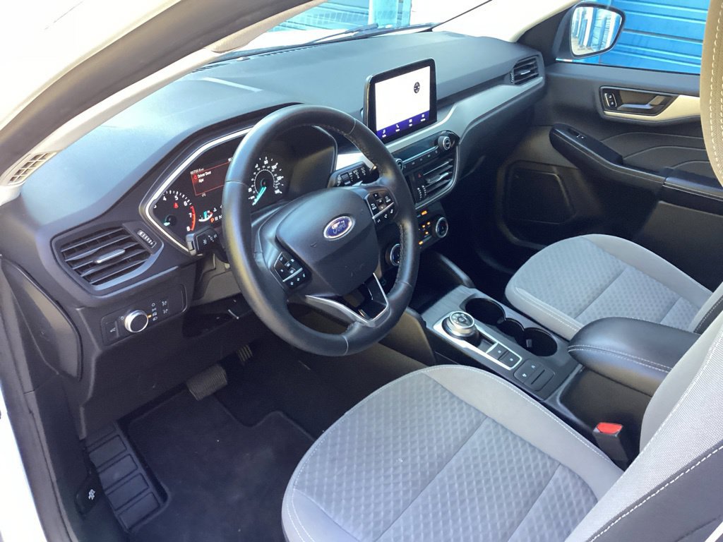 Used 2022 Ford Escape SE w/ Convenience Package FWD image 32