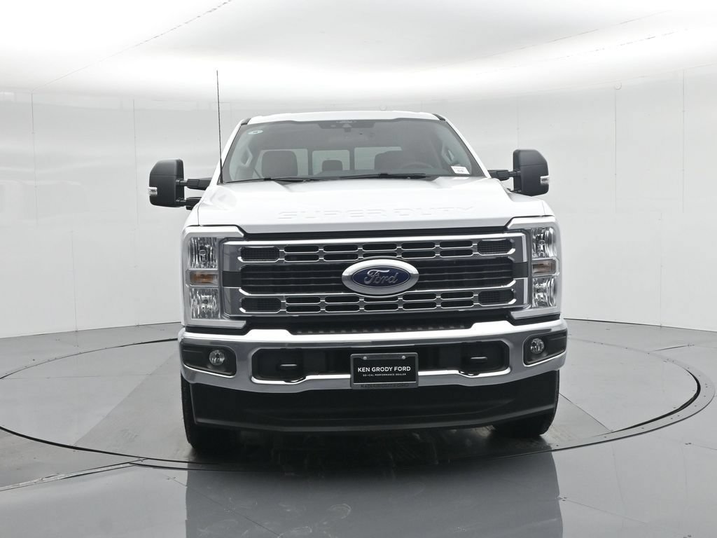 New 2026 Ford F250 XLT w/ FX4 Off-Road Package AWD/4WD image 28