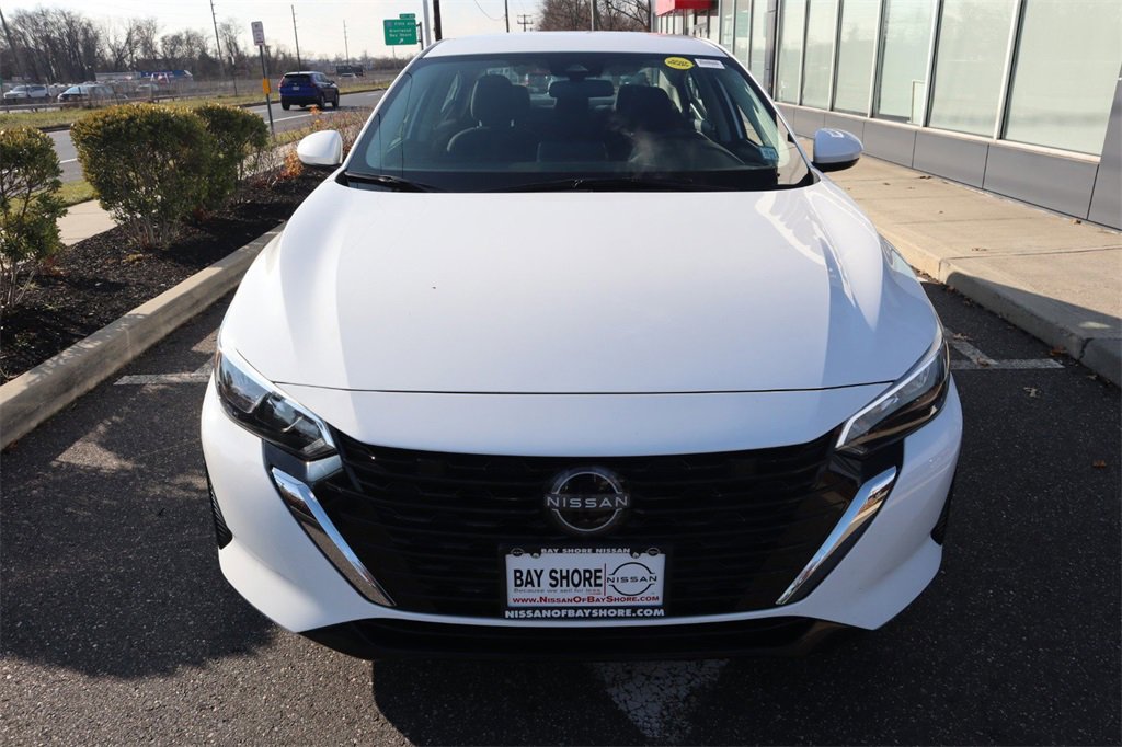 Certified 2025 Nissan Sentra SV image 5