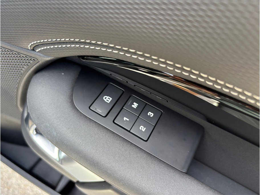 Used 2021 Land Rover Discovery HSE R-Dynamic image 55