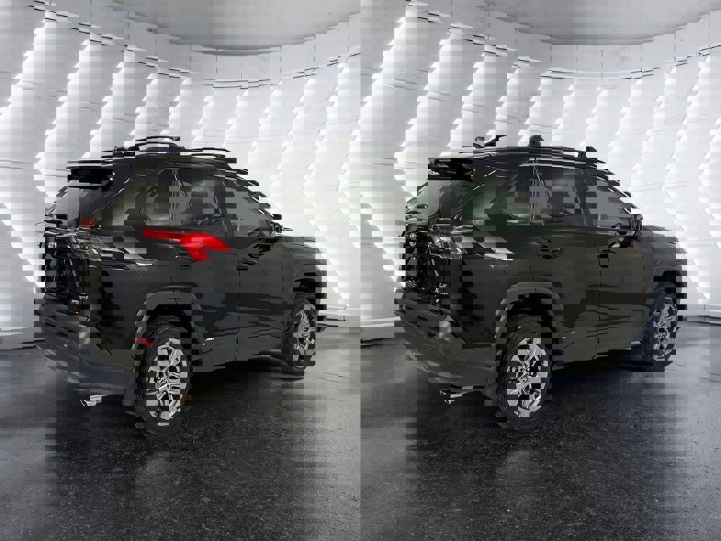 Used 2023 Toyota RAV4 XLE w/ Convenience Package AWD/4WD image 4