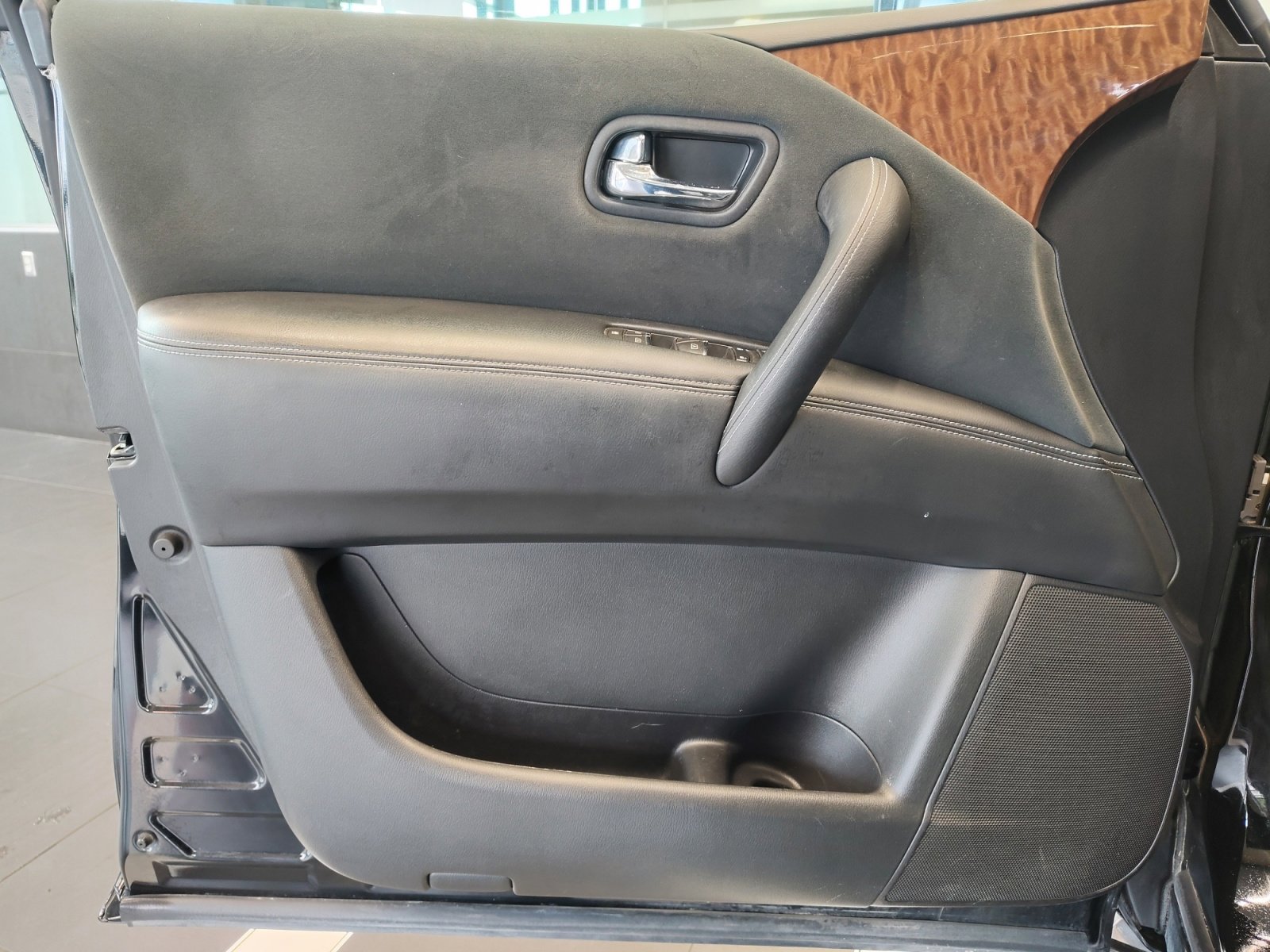 Used 2019 Nissan Armada SV w/ Driver Package RWD image 29