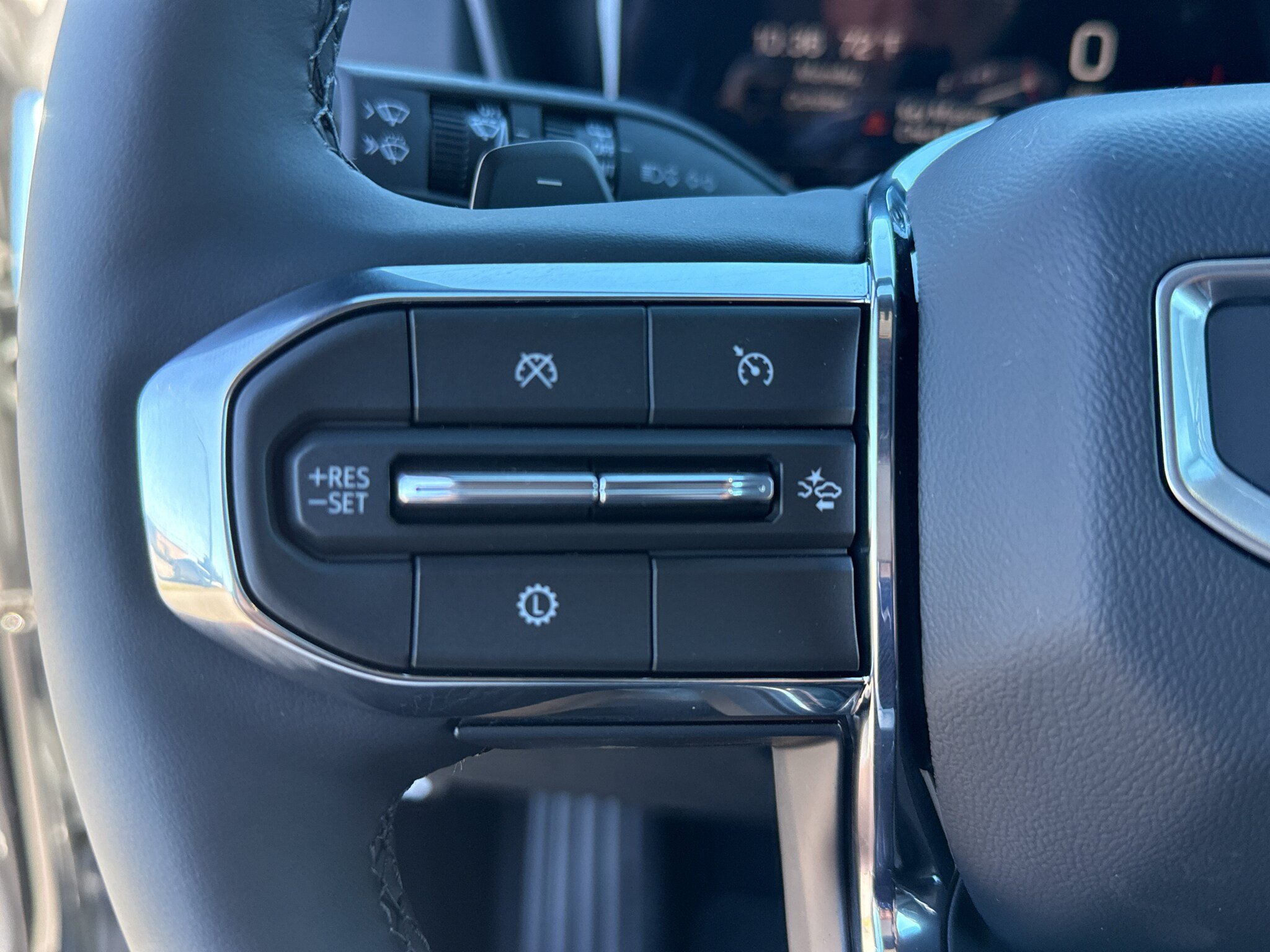 New 2027 GMC Terrain Elevation w/ Elevation Premium Package FWD image 16