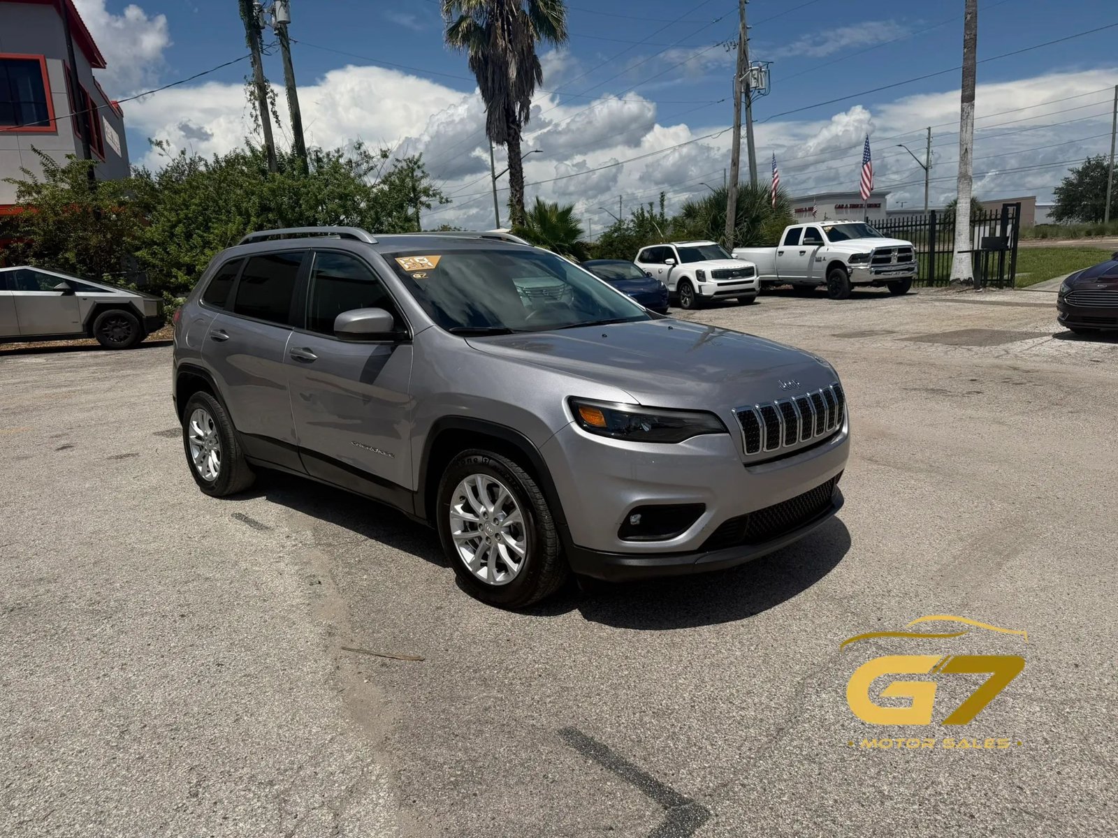 Used 2019 Jeep Cherokee Latitude w/ Popular Appearance Group FWD image 4