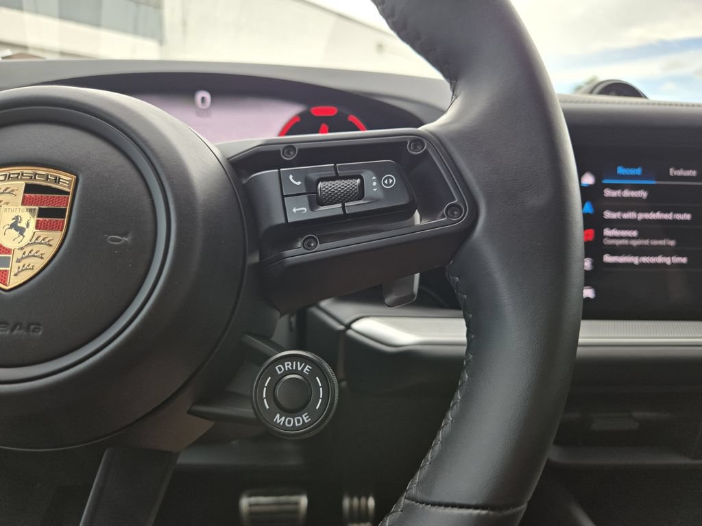 Used 2025 Porsche Cayenne S AWD/4WD image 28