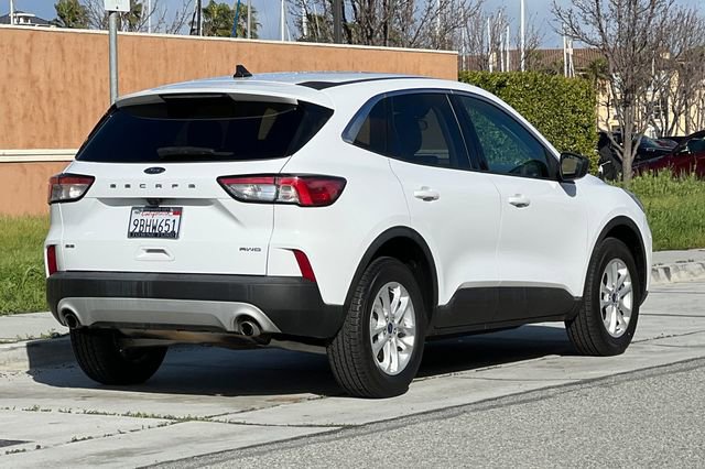 Used 2022 Ford Escape SE image 4