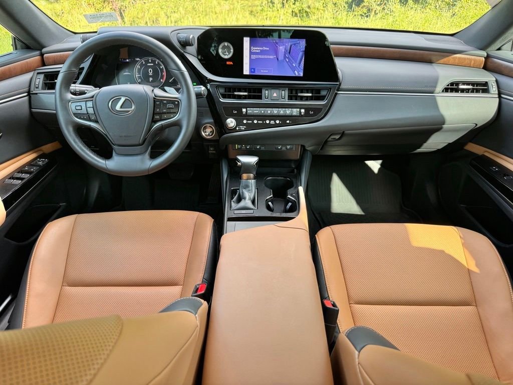 Certified 2024 Lexus ES 250 w/ Premium Package AWD/4WD image 27