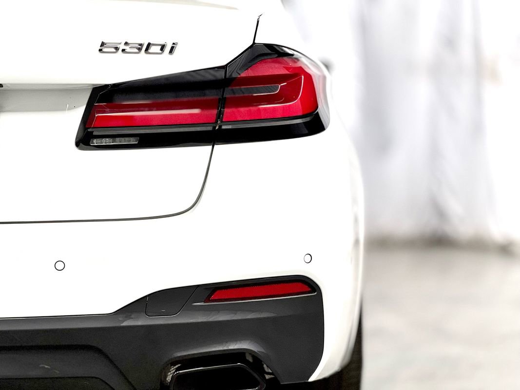Used 2022 BMW 530i xDrive w/ M Sport Package image 14
