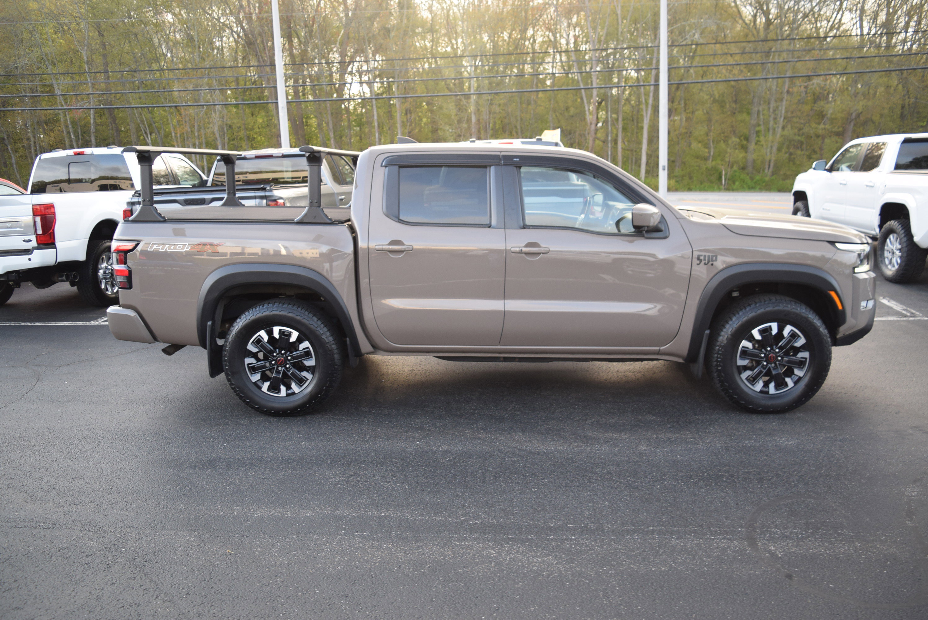 Used 2023 Nissan Frontier PRO-4X w/ Pro Convenience Package AWD/4WD image 3