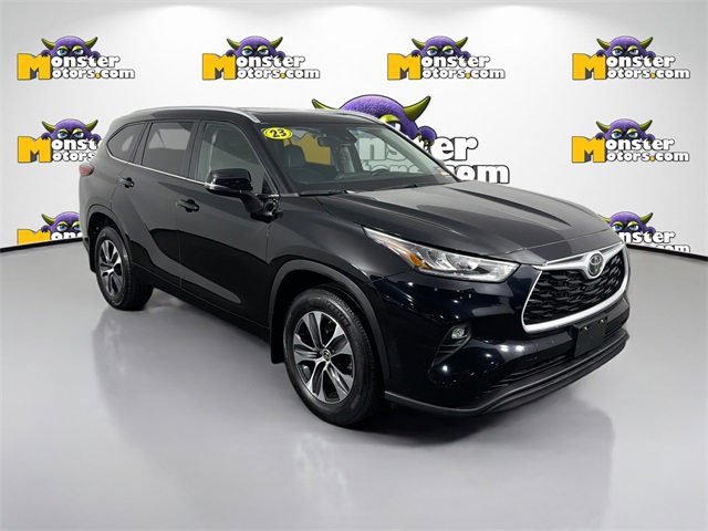Used 2023 Toyota Highlander L image 3