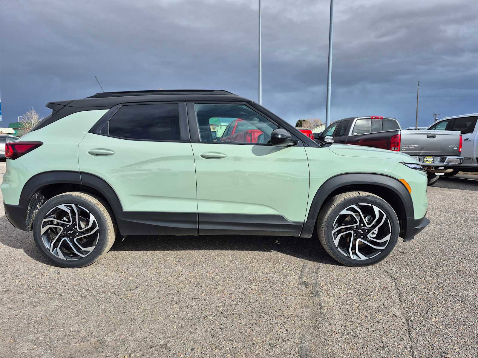 Used 2024 Chevrolet TrailBlazer RS w/ Driver Confidence Package image 2