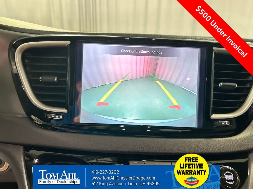 New 2026 Chrysler Voyager LX image 16