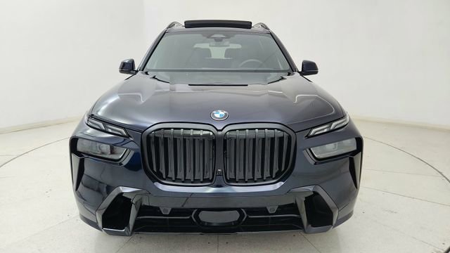 Used 2026 BMW X7 xDrive40i w/ M Sport Package AWD/4WD image 2