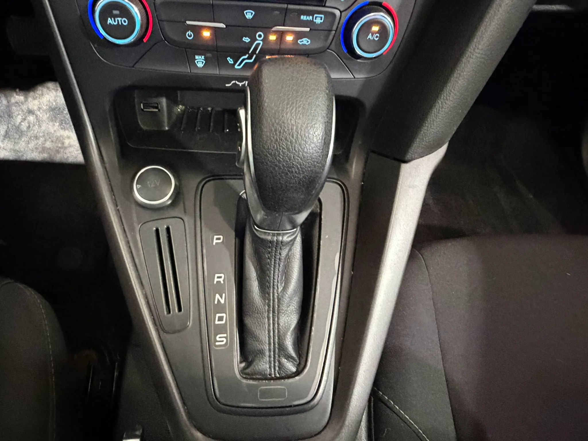 Used 2017 Ford Focus SEL w/ Interior Protection Package FWD image 31