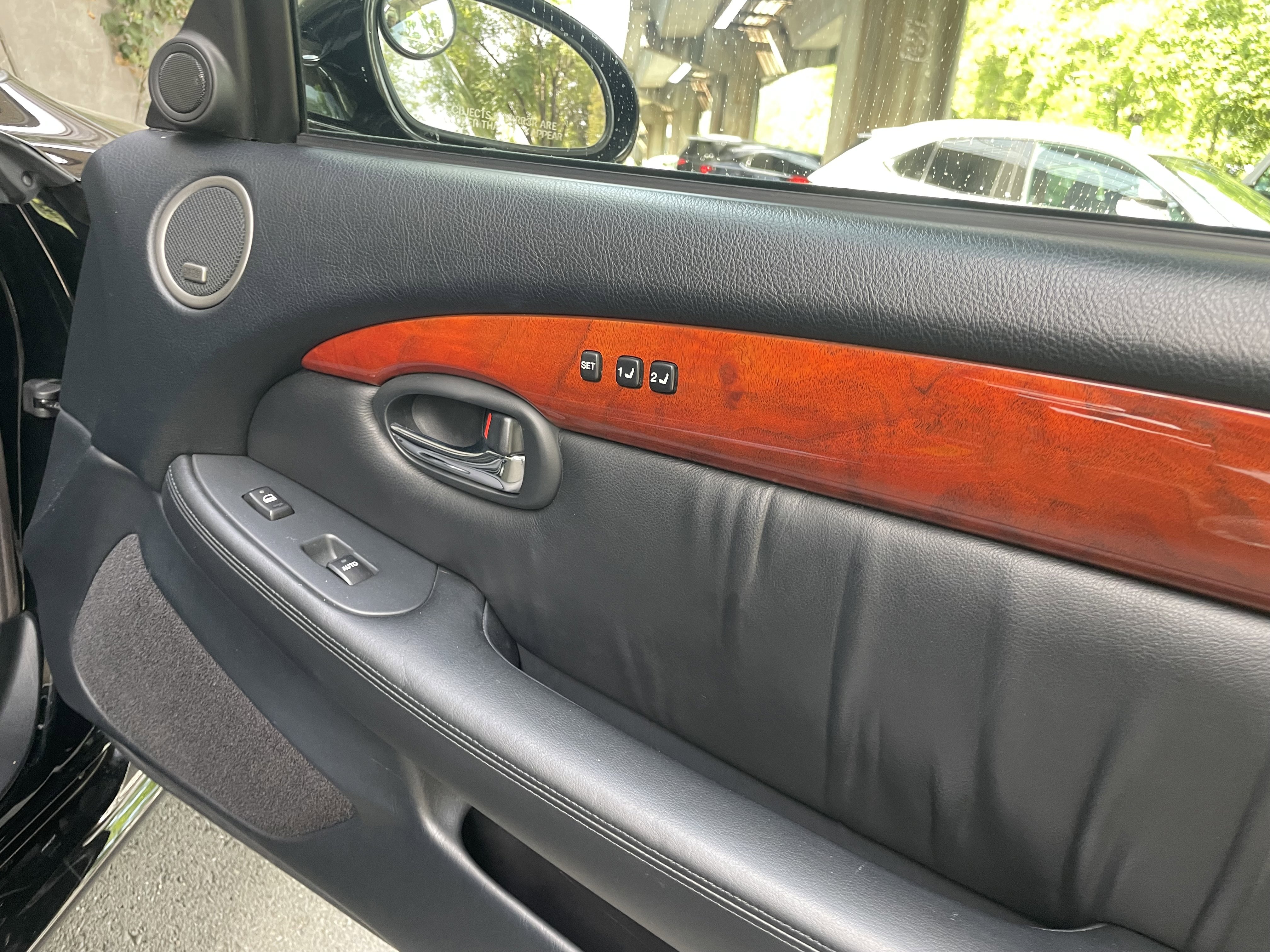 Used 2002 Lexus SC 430 Convertible image 15