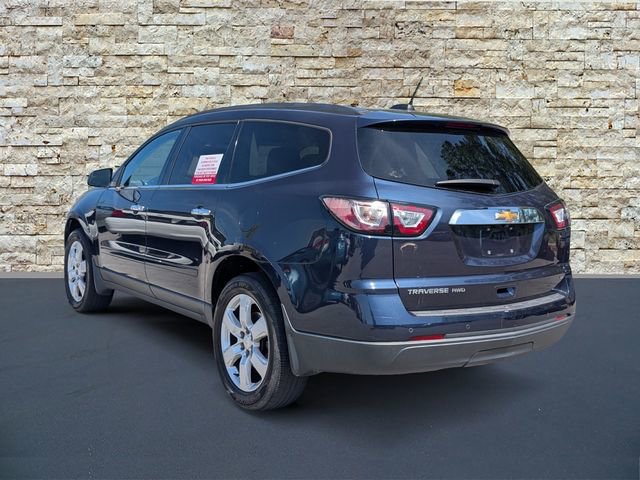Used 2017 Chevrolet Traverse LT w/ Style and Technology Package image 4
