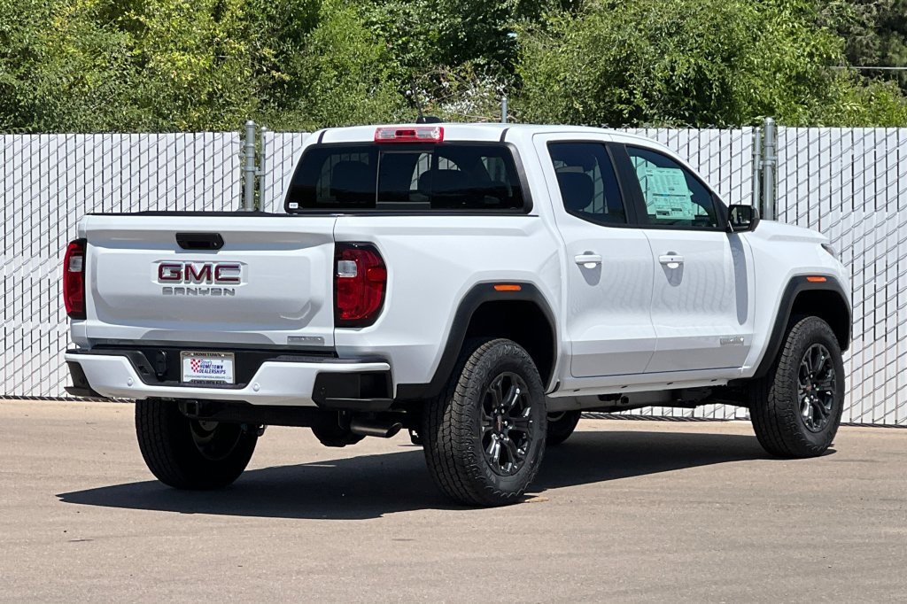 New 2025 GMC Canyon Elevation w/ Technology Package image 4
