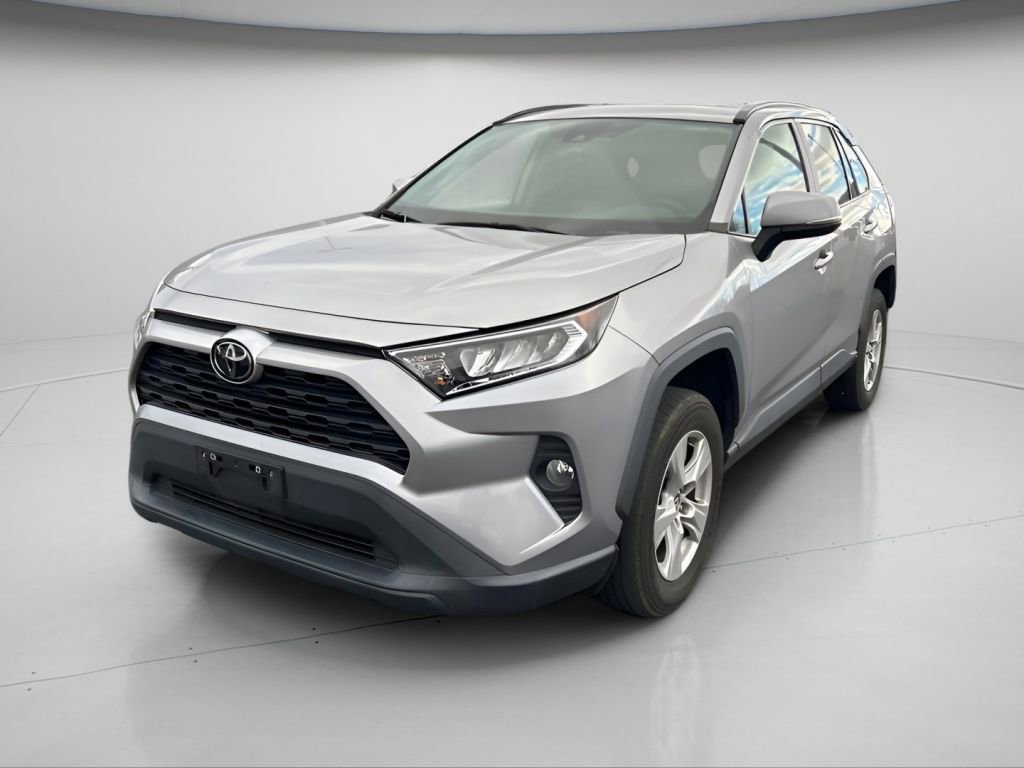 Used 2021 Toyota RAV4 XLE image 9