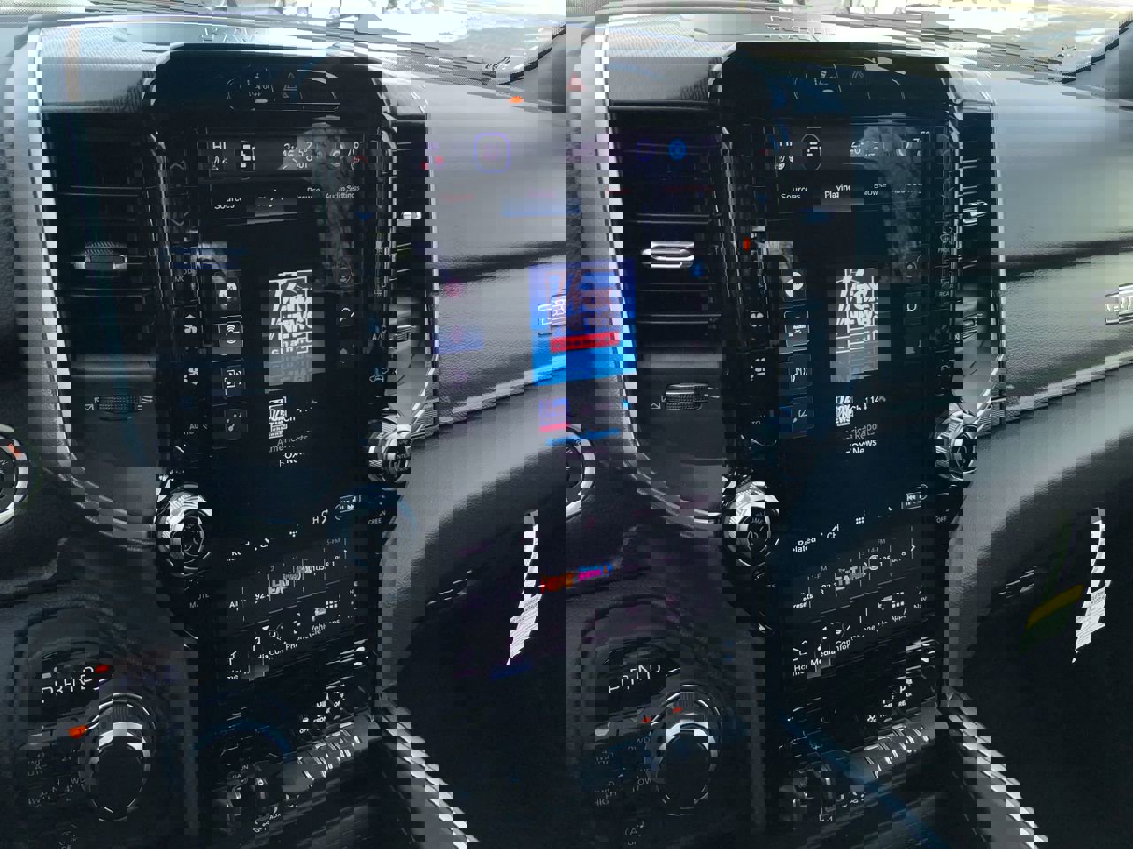 New 2026 RAM 1500 4x4 Crew Cab image 19