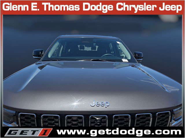 Used 2023 Jeep Grand Cherokee L Limited w/ Luxury Tech Group II AWD/4WD image 5