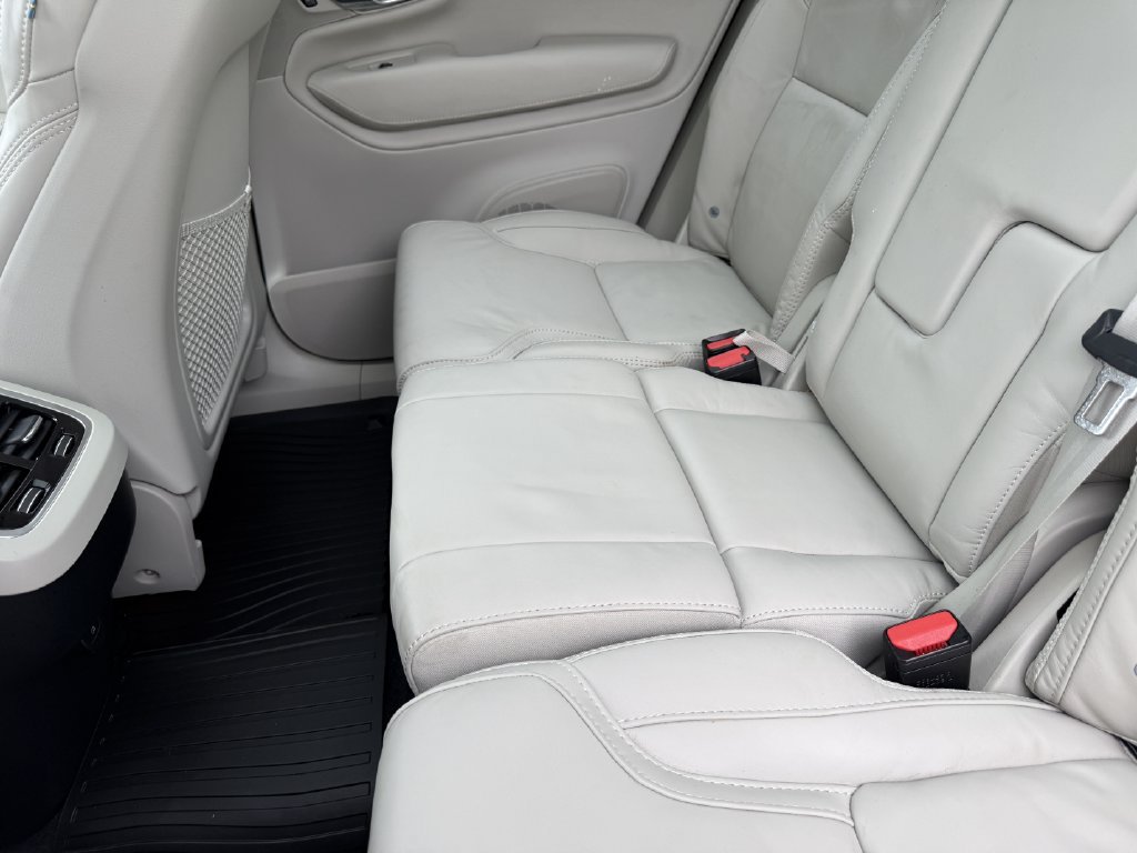 Certified 2025 Volvo XC90 B5 Ultra w/ Lounge Package AWD/4WD image 26