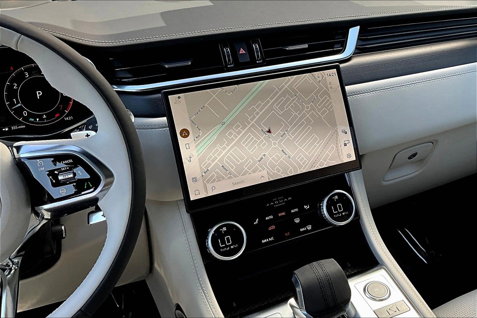 New 2026 Jaguar F-PACE R-Dynamic S image 7