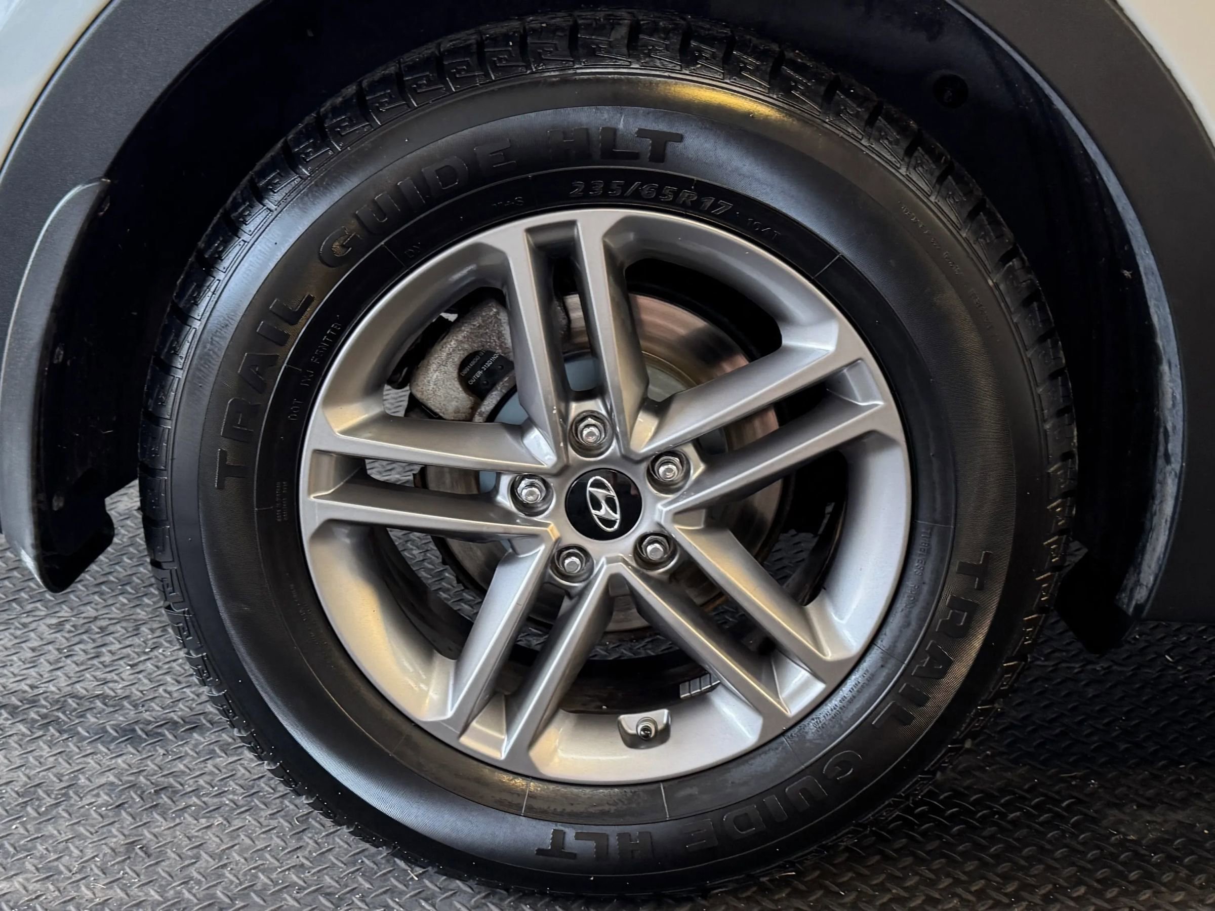 Used 2017 Hyundai Santa Fe Sport image 9