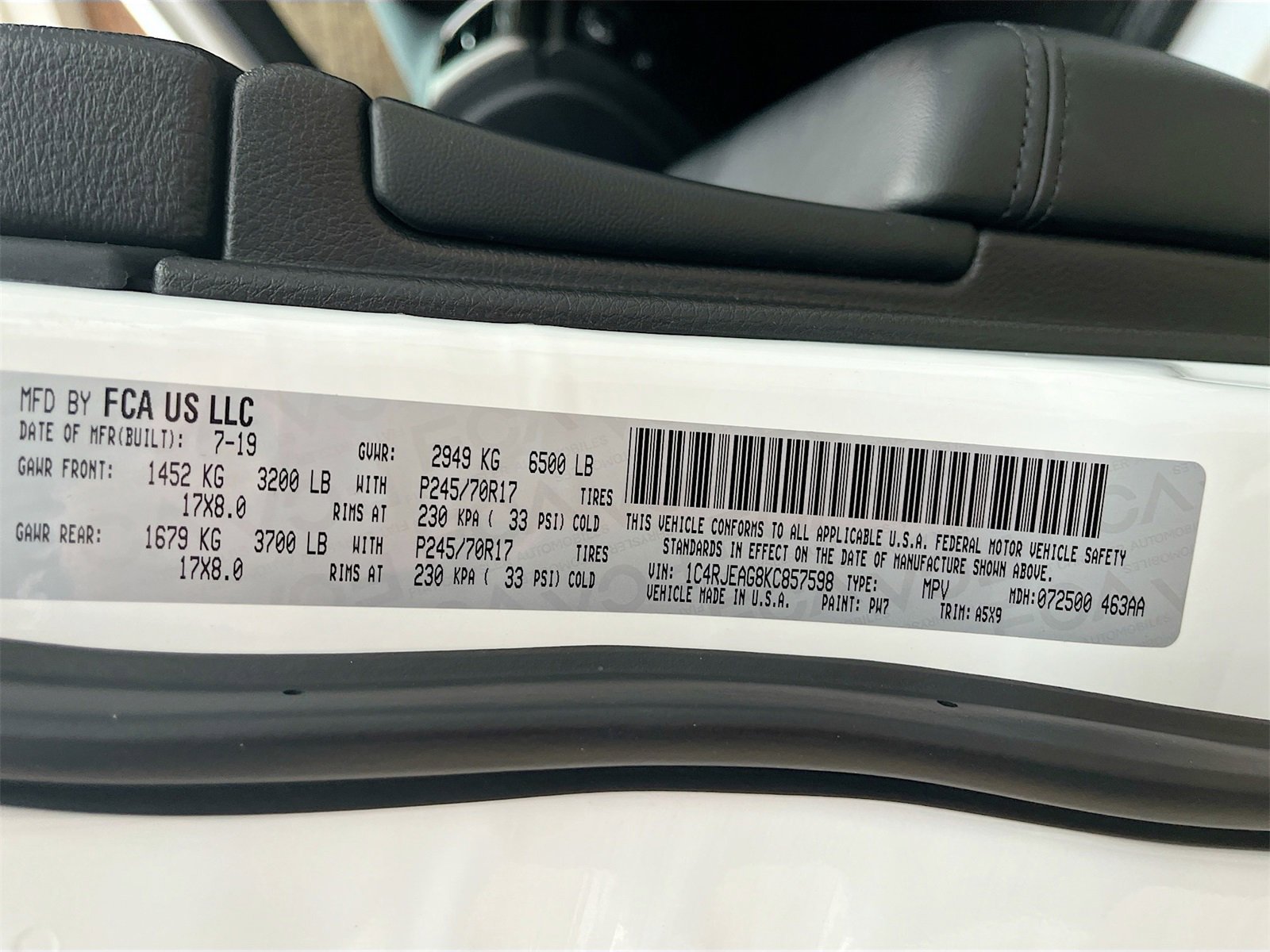 Used 2019 Jeep Grand Cherokee Laredo image 30