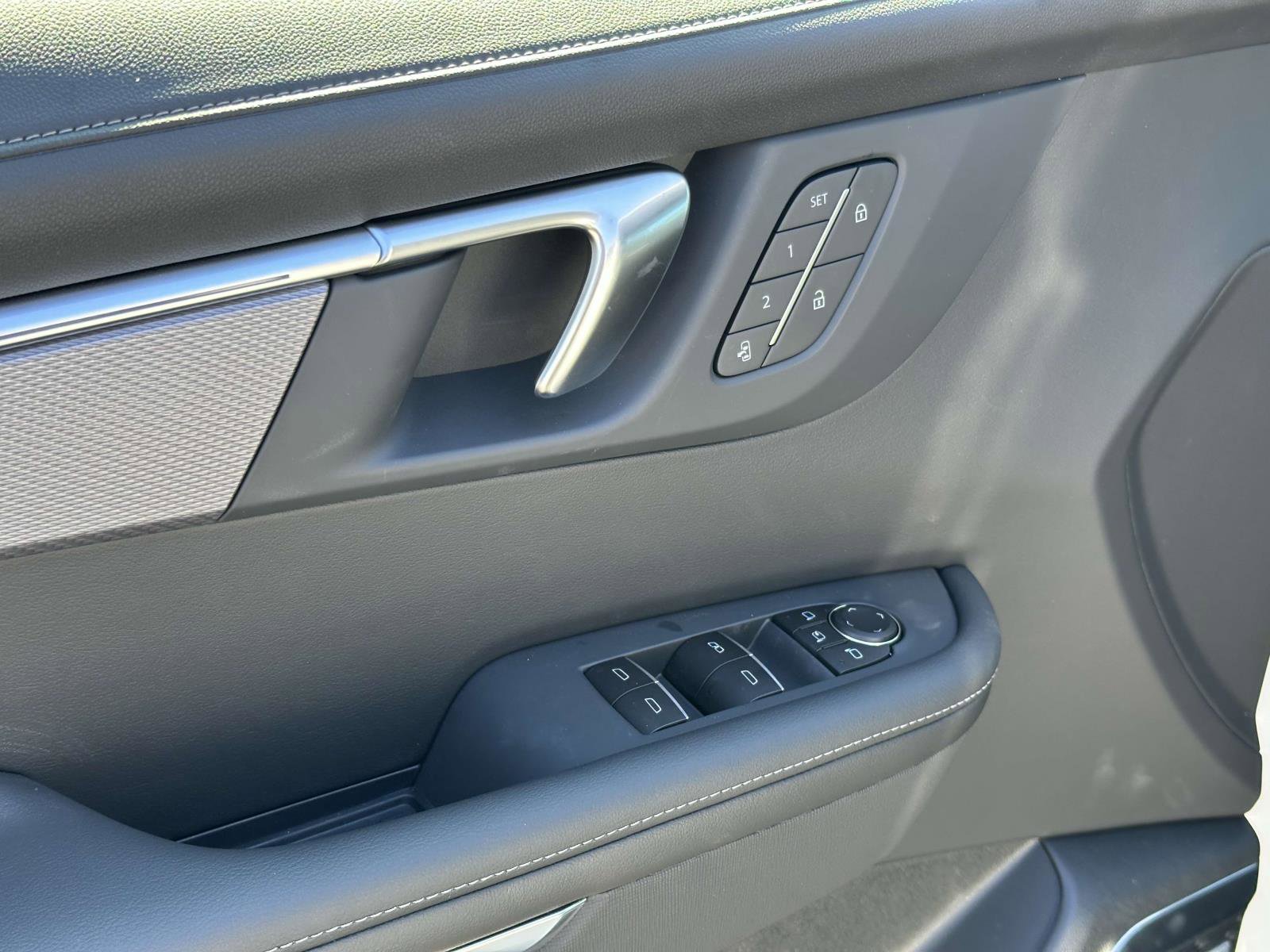 New 2025 Buick Enclave Sport Touring w/ Power Package image 17