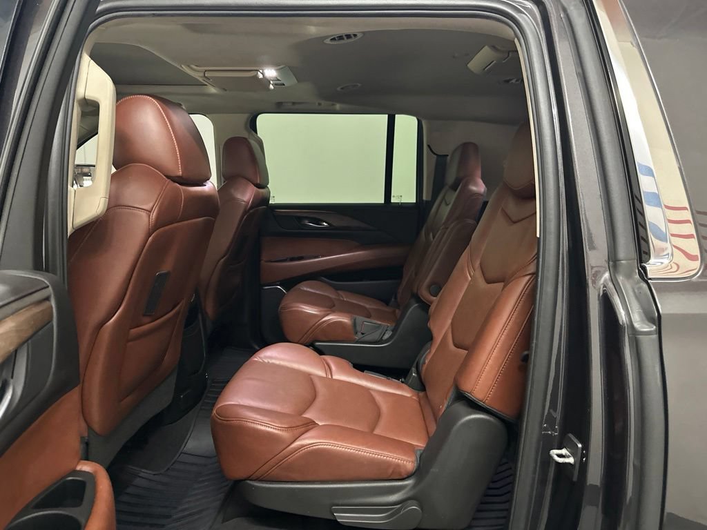 Used 2018 Cadillac Escalade ESV Premium Luxury RWD image 50